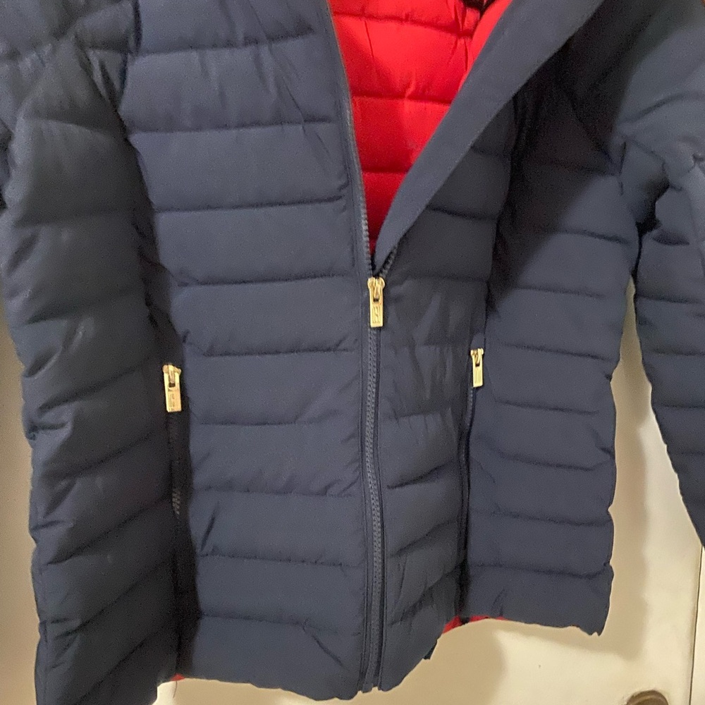 Tommy Hilfiger Women’s Red Packable Lightweight Hooded Puffer Jacket - Picture 8 of 13